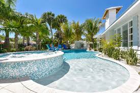 Enjoy your own private pool at one of our vacation rentals. Sunset Splash Pet Friendly 8 Bedroom Group Vacation Home Rental Siesta Key Fl Sleeps 25 124664 Find Rentals