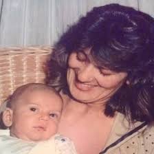 Elizabeth Cattaneo's Instagram, Twitter & Facebook