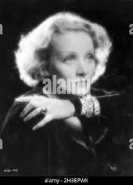 BLONDE VENUS 1932 Paramount Pictures film with Marlene Dietrich Stock Photo 