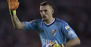 Recibo permutas por cosas de river. Ataja Armani