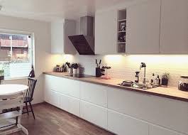 Cuisine Voxtorp Blanc Moderne Charmant Voxtorp Double Units Preferable To Multiple Small Ones Kitchen Interior Ikea Kitchen Home Kitchens
