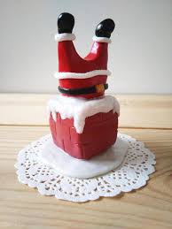 Pere Noel Coince Dans La Chemine Cake Topper Figurine Pour Buche De Noel By Fee Plaisir Chimney Cake Desserts Cake