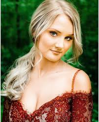 Senior Photographer (@jenirheaphoto) • Instagram photos and videos