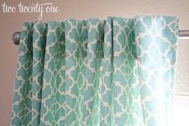 Just crochet a few colorful flowers and knit them together in yarn works with lovely colors for a cute tieback pattern. The 27 Best Free Curtain Patterns To Add To Your To Do List Feltmagnet Crafts