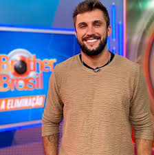 Depois de viver um romance com a atriz. Ex Bbb Arthur Picoli Dispara Criticas Na Web Sobre A Copa America Ser No Brasil Jetss