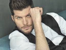 Ο λουκάς γιώρκας βρέθηκε καλεσμένος του γρηγόρη αρναούτογλου στο πλατό του «the 2night show» όπου μίλησε για τα προβλήματα που αντιμετώπισε τα προηγούμενα χρόνια με τις κρίσεις πανικού αλλά και το πως κατάφερε τον γιάννη. Sygklonizei O Loykas Giwrkas Otan Pa8aina Kriseis Panikoy Eniw8a Oti Pe8aina Kai Ekei Me Hremoyse To Alkool