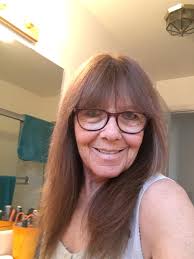 This is still me,still a hippie chic at 76.Peace and love,brothers and  sisters.🕊🌺♐🍄✌