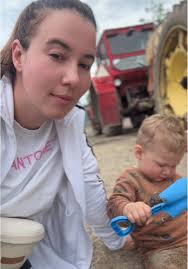 Delia Jurchița și John Deere: Un Parteneriat Inedit