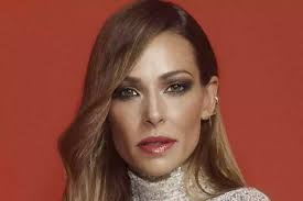 Eva González lanza un firme comunicado que podría preocupar a Cayetano  Rivera
