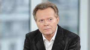 0000 0001 1491 8080 rating Michal Bajor Ciagle Walczy By Miec Sprawne Rece Rehabilitacja Bajora