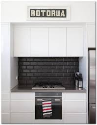 Maybe you would like to learn more about one of these? 50 Simple And Beautiful Kitchen Tile Decoration Ideas The Urban Interior Kitchen Splashback Tiles Kitchen Tiles Design Kitchen Splashback