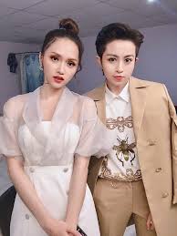 3 con jennifer phạm khiến ai nấy trầm trồ, nhất là con gái lớn xinh, chụp ảnh điệu như hotgirl. Dáº«u Biáº¿t Ship HÆ°Æ¡ng Giang Vá»›i Gil Le La Sai NhÆ°ng Qua Ä'áº¹p Ä'oi Va Co