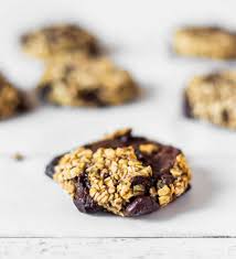 These 3 Ingredient Oatmeal Chocolate Chip Cookies Are Soft Easy To Make And Rich In Chocola Cookies Pepite Chocolat Pepite Chocolat Biscuits De Petit Dejeuner