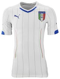Ensemble survetement del italie manga corta 2020 bleu. Bresil 2014 Puma Devoile Les Maillots Officiels De L Italie Maillot De Football Maillot Maillot Sport