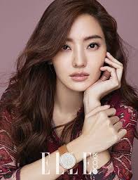 Kece badai ♥‏ @_snsdyoonaa_ 24 июн. Han Chae Young Is The Definition Of Elegance In Elle Allkpop Com Asian Beauty Girl Young Models Korean Actresses