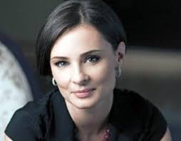 Fosta sotie a omului de radio si de televiziune a dus o lupta grea cu o boala. Ruxandra Hurezeanu Si Fosta Sotie A Lui Andrei Gheorghe Pradate La Mare Jpg 300 234 Romania Sis