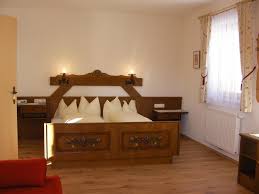 You can also book accommodation at the following establishments: Haus Margreth Online Buchen In Sillian