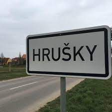 It has about 1,600 inhabitants. Hrusky Facebook