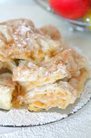 This step by step tutorial describes the method of making the classic filo or phyllo dough recipe from scratch. Filo Pastry Apple Pie Recipe Easy Peasy Creative Ideas