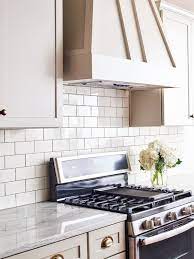 Framing corners of tiles with subway backsplash is a very nostalgic and cozy way! 5th Avenue 3x6 Subway Tile In Ivory Glossy This Tile Series Offers A New Twist On An Old Fashioned Pr Kitchen Tiles Subway Tile Backsplash Kitchen Subway Tile