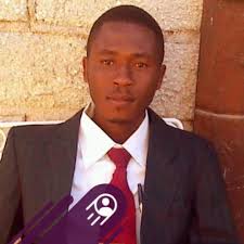 Madanm Jimmy Jean-Louis mouri, men se fetichis ki lakoz lanmò l. Jean-Louis  pa ka rantre Ayiti, li bay fanmi l manda pou fè antèman madanm li men fanmi  madanm li pa dakò.