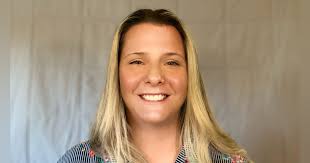 Kristi Burns's Instagram, Twitter & Facebook