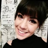 Sarah Lamping's Instagram, Twitter & Facebook