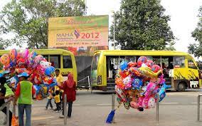 Contoh karangan narasi tentang liburan. Sehari Di Ekspo Dan Pameran Maha 2012 Ep1 Binmuhammad