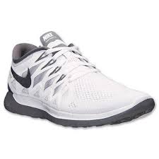 Black And White Nike Running Shoes Womens Women S Nike Free 5 0 2014 Running Shoes Nike Running Shoes Women Nike Free Nike Shoes Roshe