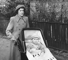 2 Years Old Prince Charles With His Nanny Mabel Anderson England London 1950 Prince Charles Prince Charles And Camilla Royal