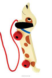 charlie la saucisse le chien en bois a tirer qui va faire des jaloux dans quartier ce jouet convie histoire de jouets coloriage spiderman