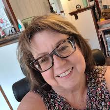 What can go wrong when freezing homemade bone broth in glass jars?