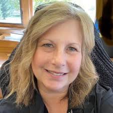 Lori Woolsey (woolsey_realty@)