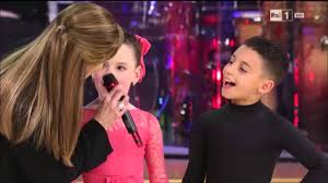 Maria rosaria omaggio was born on january 11, 1954 in rome, lazio, italy. Antonio Maria Rosaria Ballando Con Le Stelle Youtube