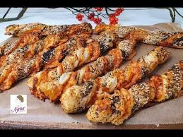 Blitzrezept I Knusprige Party Stangen Mit Kase I Silvester Rezept I Schnelle Blatterteig Stangen Youtube Silvester Essen Snacks Fur Party Silvester Rezepte