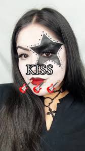 OCT 15 : KISS 🎸🖤 #kiss #kissband #kissmakeup #rockandroll #halloweenlook  #halloween #halloweenmakeup #easyhalloweenmakeup #easyhalloweencostume  #spookyseason #spooky #fyp #parati ...
