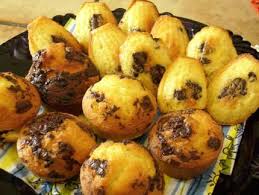 Madeleines Et Muffins Aux Pepites De Chocolat Recette De Cyril Lignac Recette Muffins Pepite Chocolat Pepite Chocolat Recette