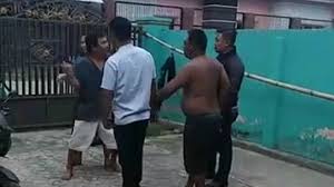 Pria yang menagih utang kepada atta halilintar itu merupakan suruhan ummi afif yang saat ini berada di jerman. Warga Di Gorontalo Usir Penagih Utang Dengan Dalih Corona Read Id