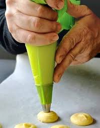 Pate A Choux Recette Classique Et Facile Recette En 2020 Pate A Choux Facile Pate A Choux Choux