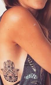 This warrior human canvas must be truly brave to include the underside of the shoulder and the rib area. 30 Feminine Rib Tattoo Ideas For Women That Are Very Inspirational Mybodiart
