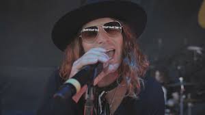 How Dirty Honey Are Thriving Without a Record Label