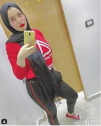تكشف الأجهزة الأمنية اليوم السبت، من مأمورياتها لضبط المتهمة حنين حسام فتاة التيك توك، تنفيذا للأمر الصادر من محكمة جنايات القاهرة، على خلفية اتهامها ومودة الأدهم وآخرين فى قضية الاتجار بالبشر، عن طريق استغلال. Hanin Hossam Offical Facebook