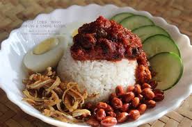 Kemudian masukkan cili giling, halia, asam jawa. Sambal Nasi Lemak Kelantan Nasi Lemak Lover Nasi Kerabu Biru Kelantan Tujuannya Untuk Bagi Nasi Lemak Ni Jadi Wangi Dan Ada Sikit Rasa Pandan Wolucincha