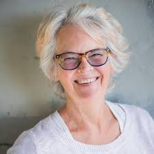 The Magic of Memoir: Inspiration for the Writing Journey: Myers PhD, Linda Joy,  Warner, Brooke: 9781631521478: Books