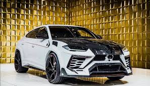 C'est surement pas le plus beau (avis perso) mais c'est clairement le lamborghini urus le plus violent que j'ai vu !!! Black And White Lamborghini Urus By Mansory For Sale Slaylebrity