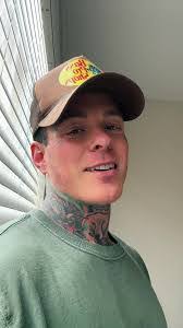 Jonathan Agustin's Instagram, Twitter & Facebook