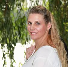 Sandra Kirsch's Instagram, Twitter & Facebook