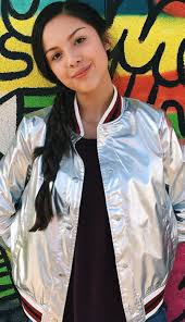 She has a good height of 5 feet 5 inches with her body weight 48kg. Olivia Rodrigo Bio Age Height Weight Body Measurements Net Worth Idolwiki Com
