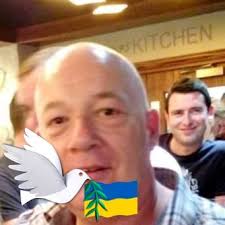 What causes green water in an aquarium and how to fix it?