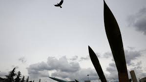 EN DIRECT - Guerre au Moyen-Orient : les forces armées iraniennes rejettent le nouvel ultimatum de Donald Trump